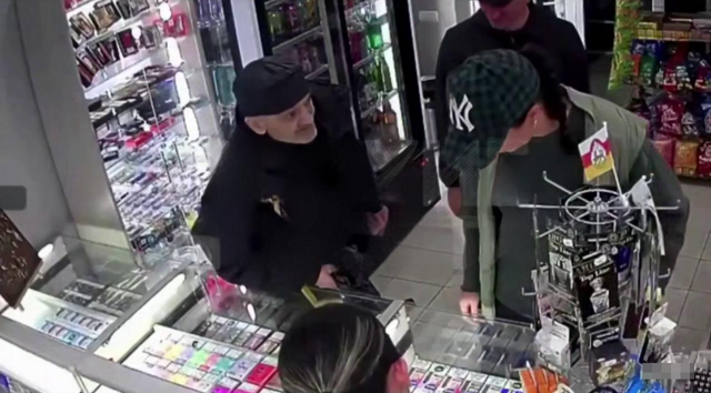 Конфликт с пожилым любителем чужих мам