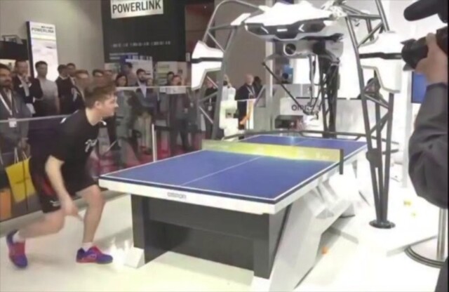 В Японии представили робота для игры в пинг-понг