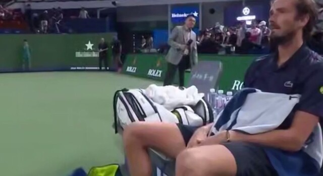 Российский теннисист выругался после победы в матче