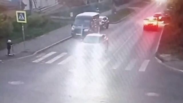 ДТП на пешеходе с юным самокатчиком в Архангельске