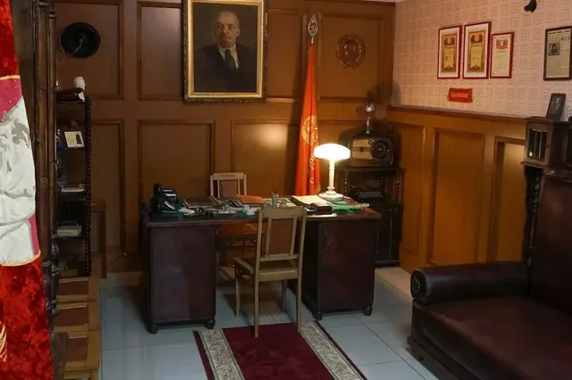 Три причины, почему нужно посетить город Каменск-Шахтинский⁠⁠. Причина №2 - музей «Легенды СССР»