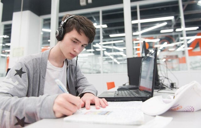 Я бы предпринимателем стал, пусть меня научат