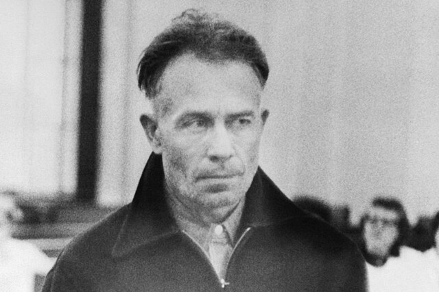 Пытался сшить мать из человеческой кожи и делал мебель из людей: жуткая история маньяка Эда Гейна