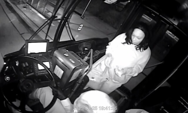 Пассажирка подралась с водителем автобуса