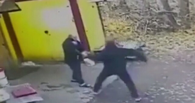 Повар напал с ножом на своего коллегу