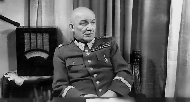 Этого польского генерала бойцы РККА выносили на руках из Вяземского котла. Сверчевский, повторивший судьбу Ватутина⁠⁠