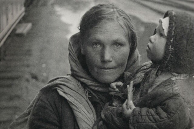 Дневник блокадницы. Соседка оставляла конфеты на подоконнике и ее считали странной