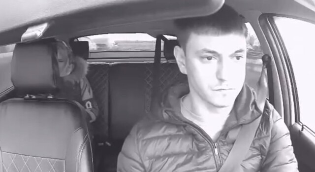 Любительница шансона угрожала таксисту мачете из-за "плохой музыки"