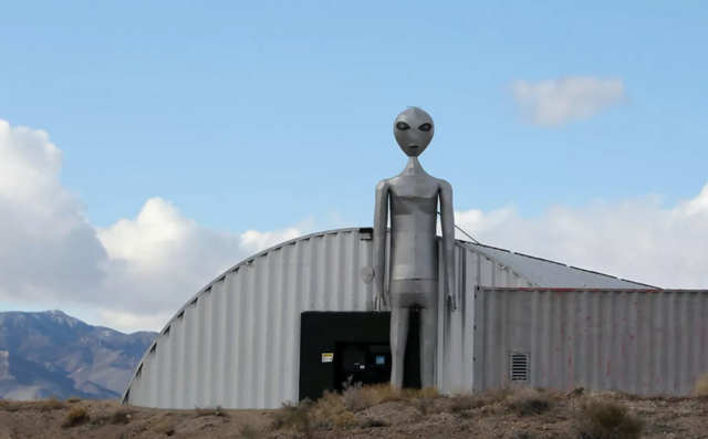 Зона 51: миф, тайна и реальность самой загадочной базы мира