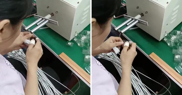 На видео показали процесс упаковки зарядных кабелей на фабрике в Китае ️