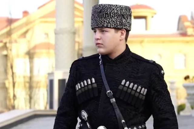 "Достойный представитель команды": Рамзан Кадыров поздравил сына Адама с 18-летием