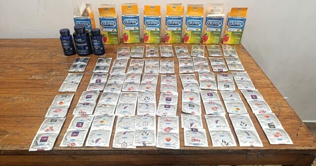 Туриста с чемоданом презервативов не пустили в Колумбию