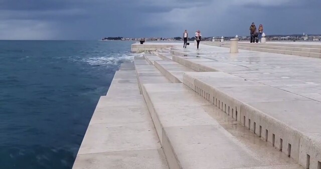 Музыкальная набережная в Хорватии