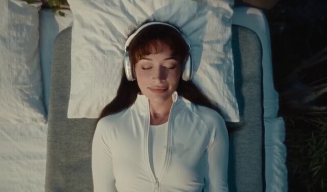 Умный наматрасник, который вибрирует под музыку и кино