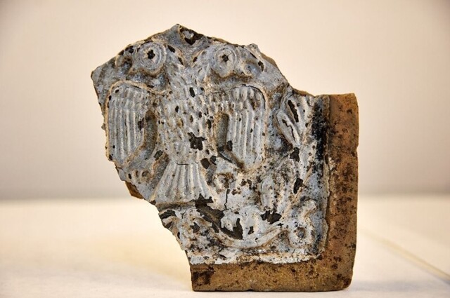 Коллекция изразцов с символом русских царей - двуглавым орлом