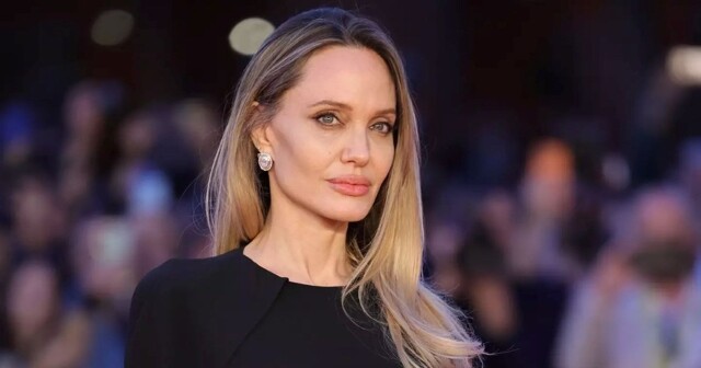Анджелина Джоли впервые показала шрамы от мастэктомии