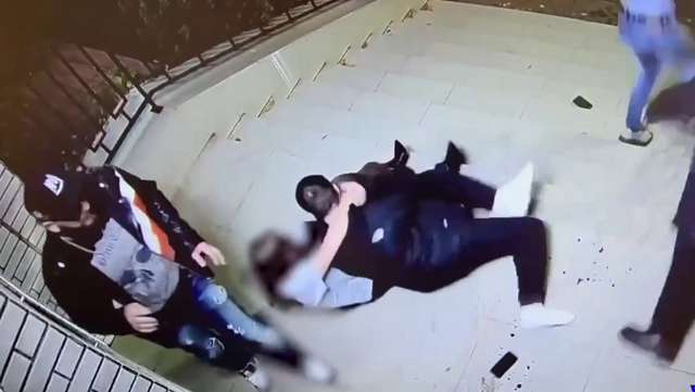 В Калининграде девушка попыталась разнять драку и потеряла сознание