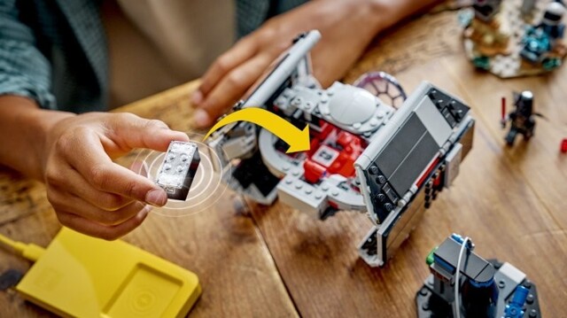 LEGO анонсировала «умный» кубик, который оживляет наборы