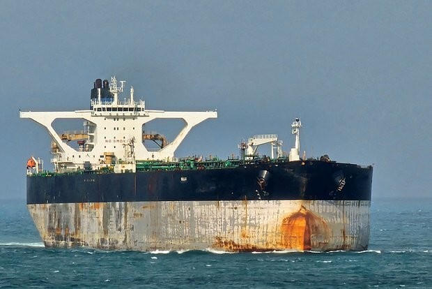 Подлодка ВМФ России отправилась на защиту танкера, прорвавшего блокаду Венесуэлы. Его уже 17 суток преследует Береговая охрана США
