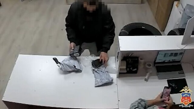 В Мурманской области мужчина подменял дорогие товары дешевыми на маркетплейсе