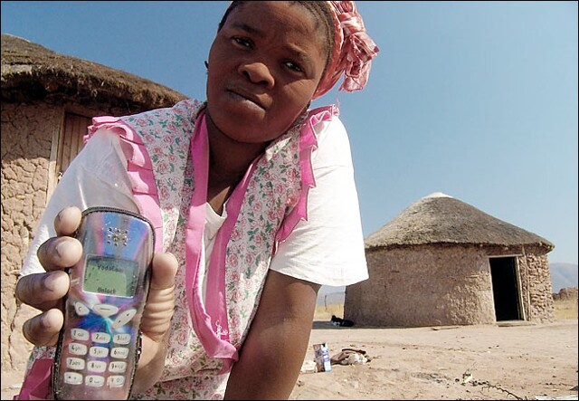 Телефон на капоте: никто не решился взять