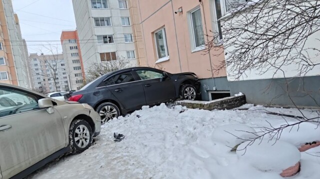 "Потерял сознание за рулем"