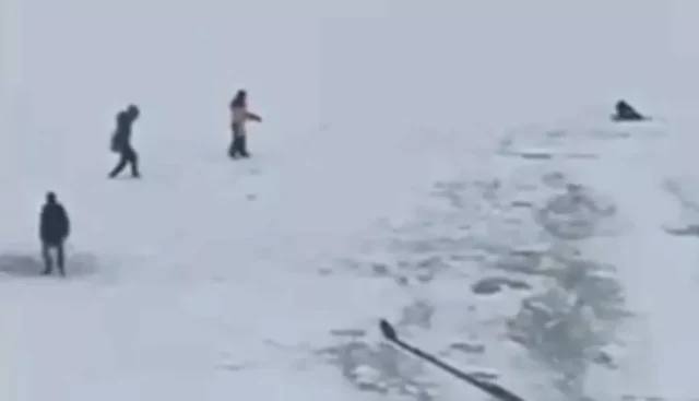 В  Дагестане мальчик спас друга, провалившегося под лёд
