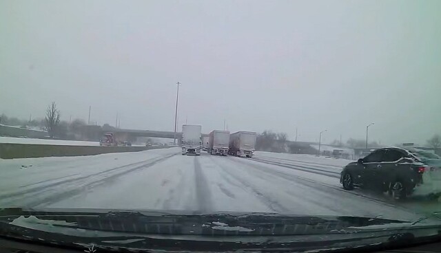 Газу до отказу и не смотреть на дорогу