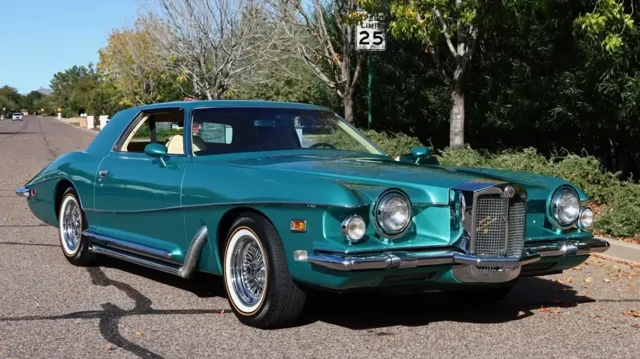 Редкое американское купе Stutz Blackhawk с кузовом ручной работы из Италии выставили на продажу