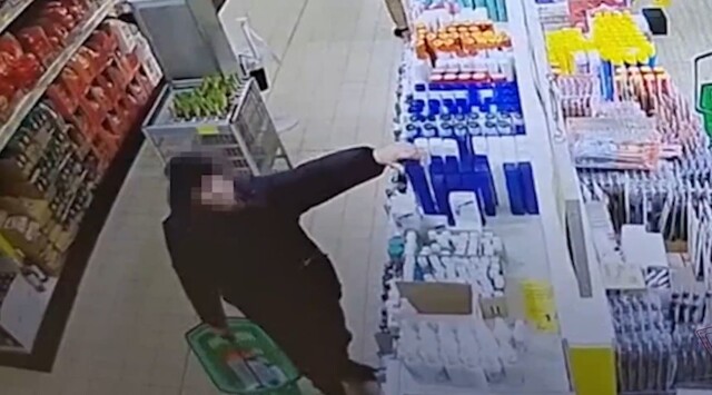 В Подмосковье задержали мужчину с корзиной неоплаченных товаров