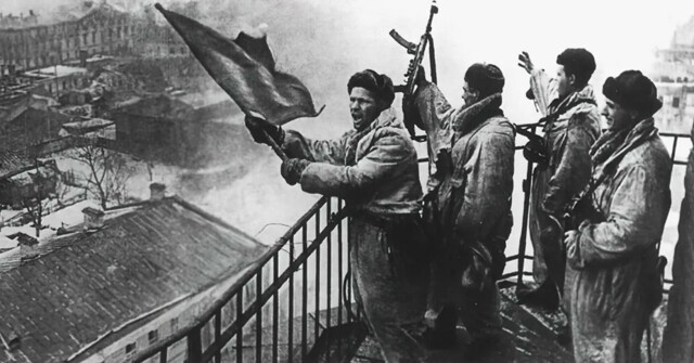 «Они шли через Неву, как на расстрел…»