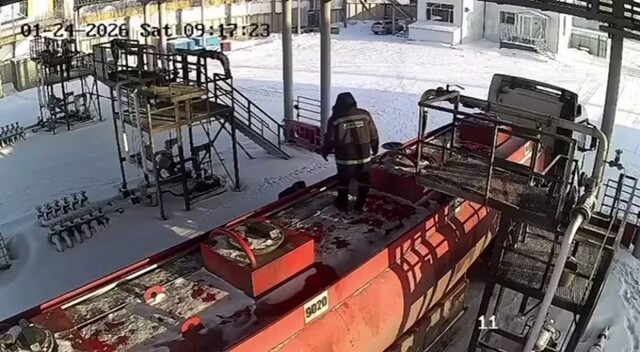 В Казахстане рабочий чуть не погиб при взрыве бензовоза
