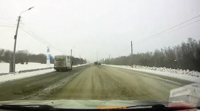 Без ДТП. "У носорога плохое зрение, но при его весе это не его проблемы⁠"