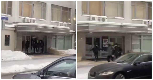 В Москве активисты повесили велосипедный замок на дверь офиса Роскомнадзора