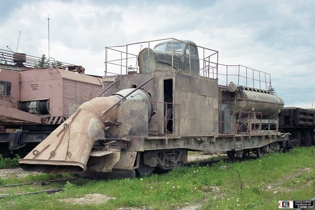Реактивный снегоочиститель в депо ПО "Глинозём", Ленинградская обл