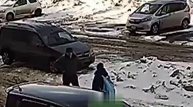 Мужчина напал с ножом на сожительницу в Челябинске