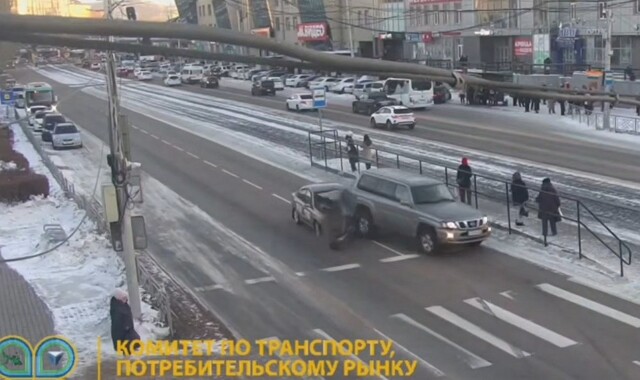 Не сдал? Учебный автомобиль догнал попутный