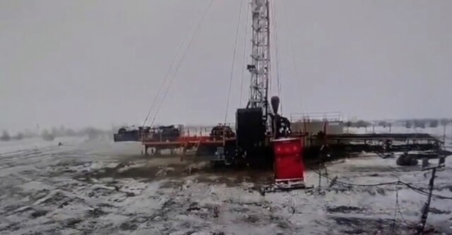 Момент начала пожара на нефтяной скважине в Самарской области попал на видео