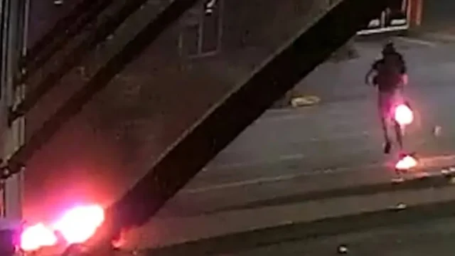 Во время попытки ограбления в Австралии подозреваемый сам себя поджёг