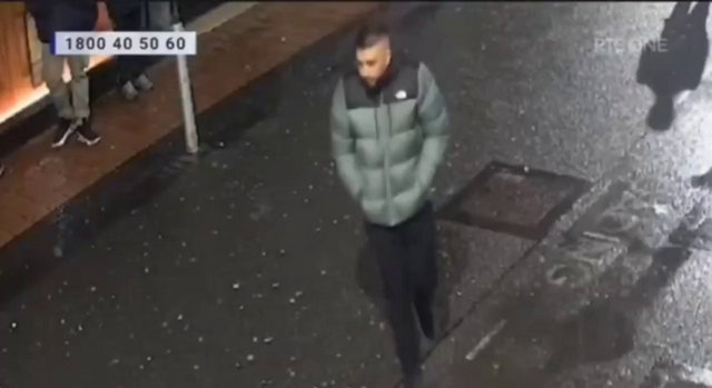 Мужчина ударил незнакомку на улице