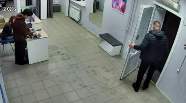 Мужчина подрался с сотрудником пункта выдачи в Нижнем Новгороде
