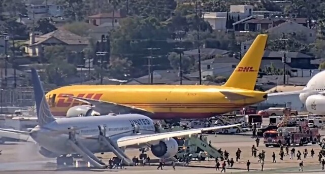 Эвакуация пассажиров из самолета попала на видео