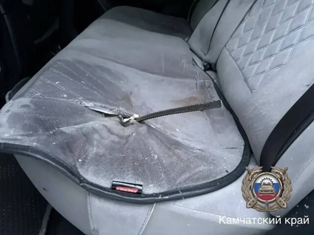 Металлический штырь пробил днище автомобиля и ягодицу пассажирки 