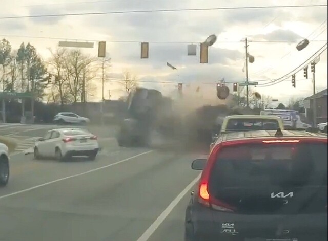 Перепутала педали