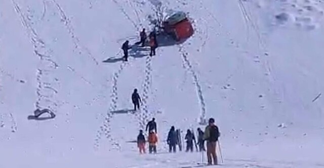 Сильный ветер сорвал кабинку с женщиной на канатной дороге в Швейцарии