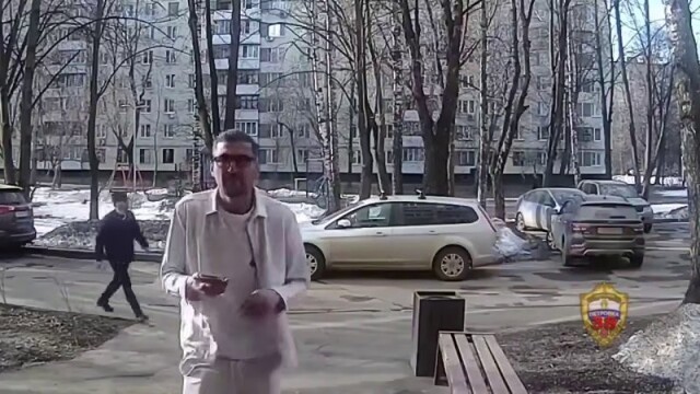 В Москве задержали карманника после кражи телефона