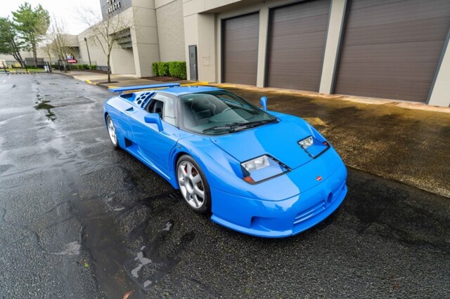 Потеряли суперкар Bugatti EB110, искали 25 лет, нашли и выставили на продажу