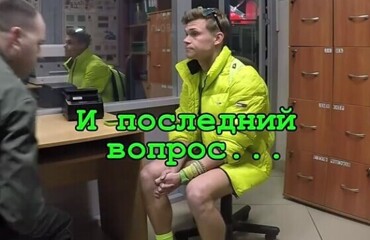 Белорусские таможенники разыграли британского блогера и подарили ему сгущёнку