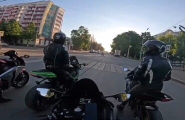На заднем колесе мимо сотрудников ДПС... и чем это обернулось
