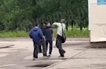 Подросток устроил драку и спустя сутки был депортирован в Азербайджан вместе с семьёй